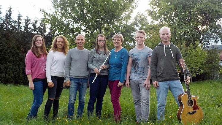 Die Band "ParaDIO" aus Bischofsheim singt und spielt am Sonntag, 18. Oktober, in der Klosterkirche auf dem Kreuzberg. Foto: ParaDIO