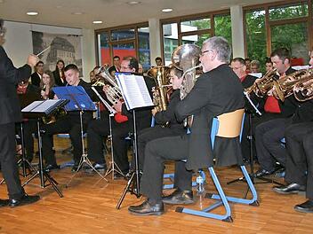 Das Bläserorchester des Konservatoriums Cournon erfreute mit einem bunten Strauß anspruchsvoller Melodien. Fotos: Gerda Völk