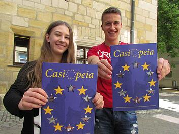 Europa hat viele Seiten - genau 64 sind es im Fall der Themenausgabe der Schülerzeitung "Casiopeia", die unter der Regie von Vanessa Wagner und León Eberhardt entstand. Foto: Hegner/Europe-Direct