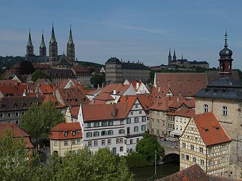 In der Altstadt Bamberg findet man viele Ferienwohnungen, die einem einen flexiblen Aufenthalt in der Weltkulturerbestadt ermöglichen. Foto: Ronald Rinklef