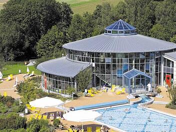 Zukunft gesichert: Die Therme Natur in Bad Rodach wird künftig von Stadt und Landkreis Coburg finanziell mit getragen. Foto: CT-Archiv
