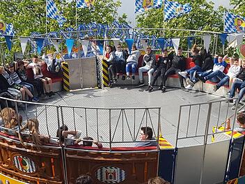 Die "Bayern-Wippe" ist Jahr für Jahr eine Attraktion auf dem Kulmbacher Volksfest. Fotos: Alexander Hartmann