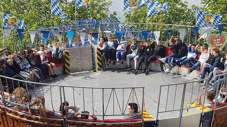 Die "Bayern-Wippe" ist Jahr für Jahr eine Attraktion auf dem Kulmbacher Volksfest. Fotos: Alexander Hartmann