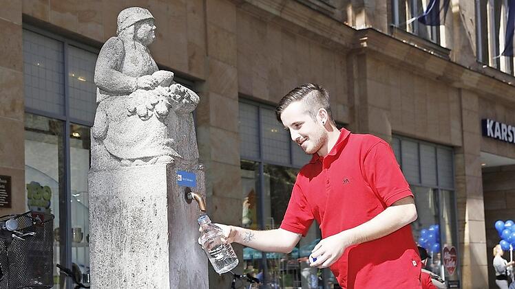 Auch die "Humsera" spendet frisches Trinkwasser. Foto: D. Löb