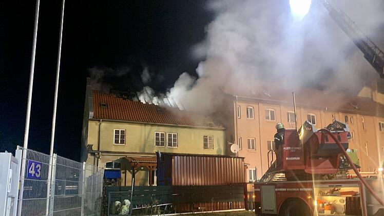 Im unterfränkischen Miltenberg kam es aus bisher ungeklärter Ursache zu einem Brand in einer Obdachlosenunterkunft.