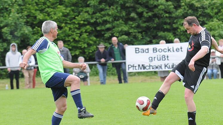 Bayerische-Fußball-Klerus-Auswahl vs. Promi-Mannschaft Münnerstadt - 2.6.2013 Münnerstadt