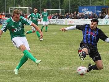 Andre Karmann (links) ist nach langer Verletzungspause wieder einsatzbereit. Seine Wucht und Dynamik können dem FC Sand im Saison-Endspurt sehr helfen.