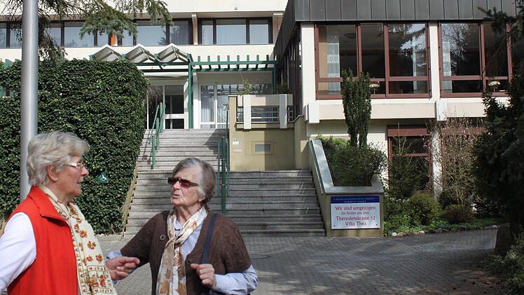 Rosemarie Wagner (links) und Gerda Martin waren vor der Schließung im Januar 2014 im VdK-Kurzentrum zu Gast.  Foto: Thomas Mäuser/Archiv