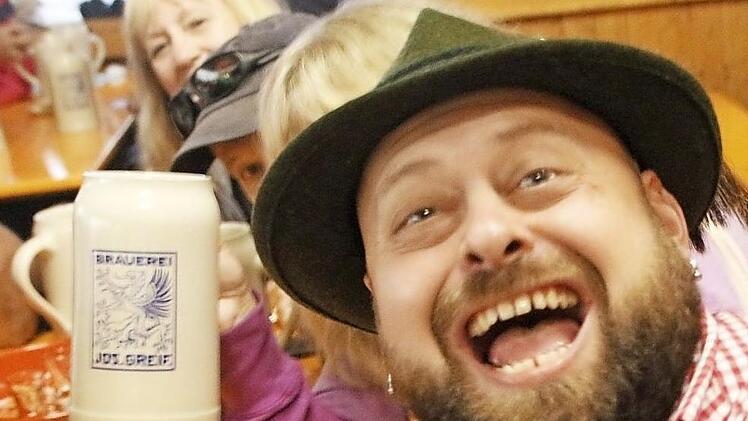 "A gescheite Musik und a frische Maß, mehr braucht's beim Annafest nicht!"  Fotos: Josef Hofbauer