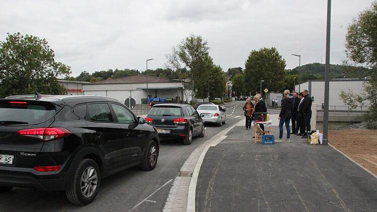 Erste Belastungsprobe auf der neuen Ernst-Faber-Brücke. Foto: Ulrike Nauer