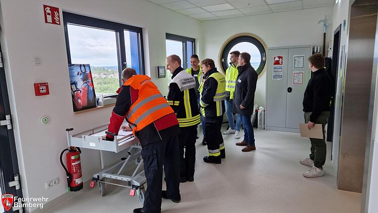 "Großes Tohuwabohu am Klinikum Bamberg": Feuerwehr übt Einsatz bei Hubschrauber-Brand