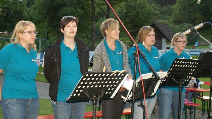 Der Viergesang der "Angels", ausnahmsweise nur zu fünft (von links): Caro Ebert, Andrea Hader, Yvonne Wich, Susanne Vogler und Christine Müller.
