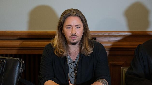 "Damit war ich &ouml;ffentlich erledigt" - S&auml;nger Gil Ofarim &auml;u&szlig;ert sich zu seinem Skandalvideo