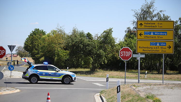 Kreis Ansbach: Motorradfahrer bei Unfall schwer verletzt - Zeugenaufruf