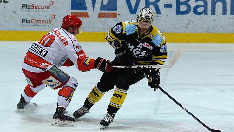 Michal Bartosch (rechts) gegen Philipp Halbauer. Foto: Peter Mularczyk