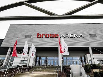 Für die Zukunft des Basketballs in Bambergs schon bald wieder zu klein? Die 16 Jahre alte Brose-Arena hat 6500 Sitzplätze.   Foto: Matthias Hoch