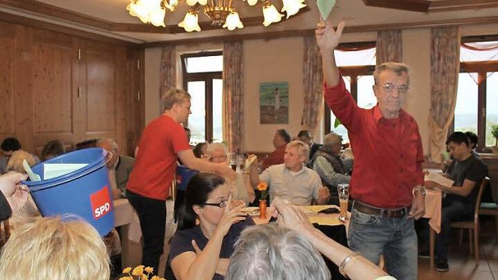 Die Sozialdemokraten aus dem Landkreis Forchheim haben einen neuen Vorstand gewählt.  Fotos: Carmen Schwind