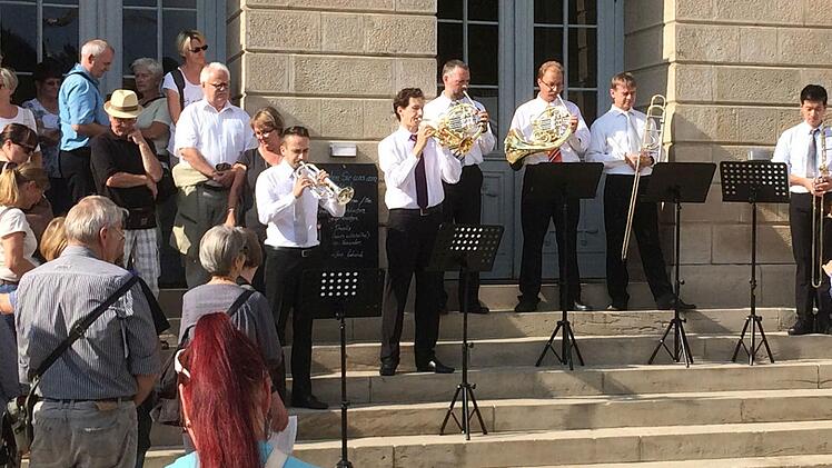 Impressionen vom Nachmittag des Coburger Theaterfestes: Fanfaren-Klänge als festlicher AuftaktFoto: Jochen Berger