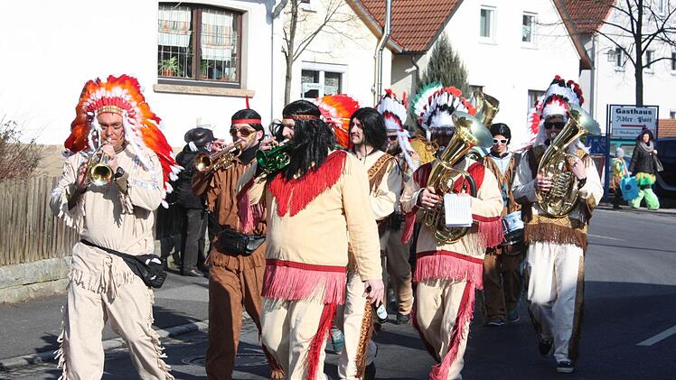 Eindrücke vom Faschingszug in Steinach.  Foto: Robert Huger