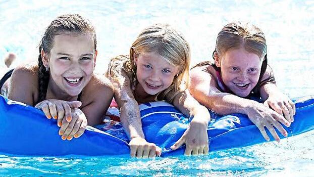 Kinder werden morgen viel Spa&szlig; im Wasser haben.  Foto: pr