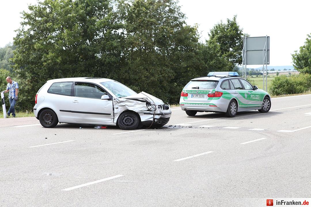 Unfallserie mit sieben schwerverletzten Personen innerhalb von einer Stunde