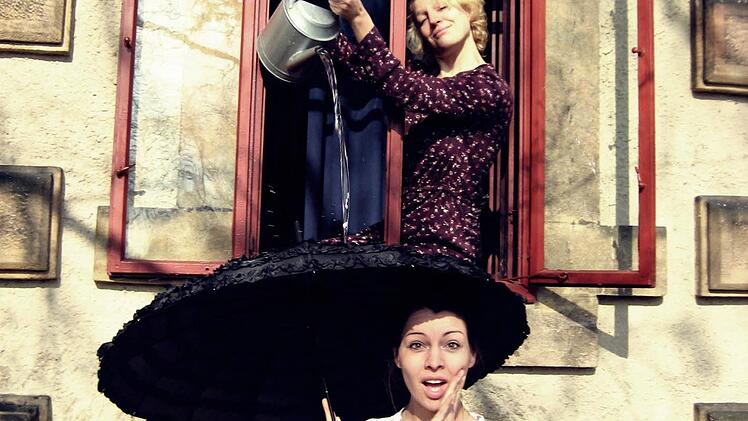 Wie gemein: Dorothea Schreiber und Victoria Heinz (vorne)  Foto: pr