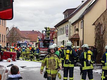 Der Brandeinsatz in Langendorf Ende 2018 ist ein Beispiel für die interkommunale Zusammenarbeit der Wehren und die daraus datierende Schlagkraft. Foto: Sebastian Sebald