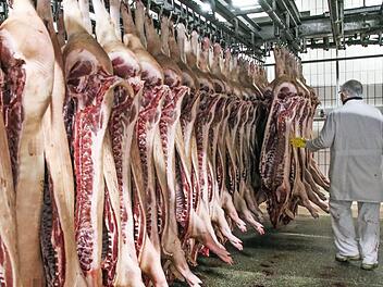 Aktuell sind drei Mitarbeiter der Schlachthof Bamberg GmbH mit dem Coronavirus infiziert. Es ist nicht der erste Ausbruch dort.