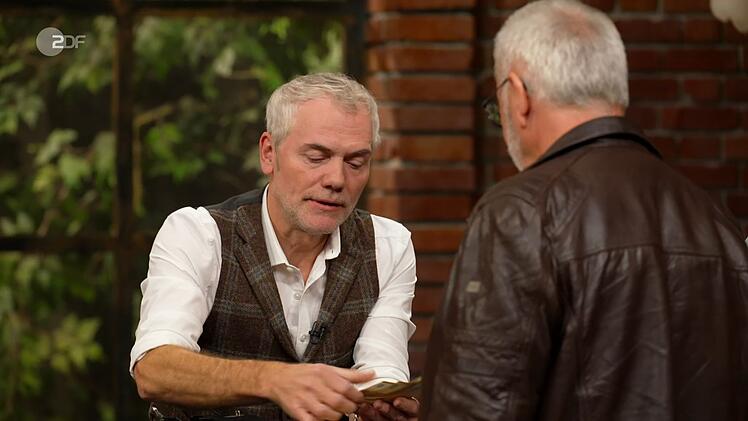 Christian Vechtel kaufte das kuriose Objekt f&uuml;r 300 Euro.