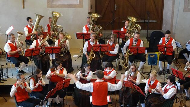 In Aktion: Die Jugendblaskapelle Großwenkheim beim Osterkonzert. Stephanie Geiling