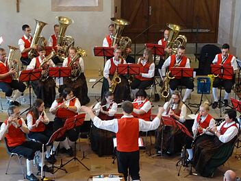 In Aktion: Die Jugendblaskapelle Gro&szlig;wenkheim beim Osterkonzert. Stephanie Geiling