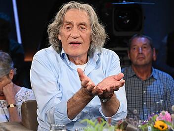 In der "NDR Talk Show" rechnete Schauspieler Winfried Glatzeder mit den Influencern im Dschungelcamp ab.