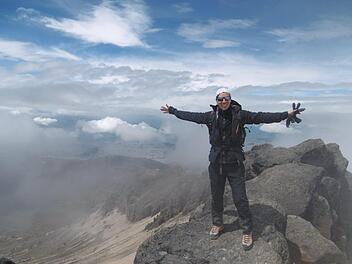 Sebastian Fickert am Pichincha, dem Vulkan-Hausberg von Quito, der Hauptstadt von Ecuador. Foto: Sebastian Fickert