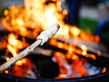 Hilpoltstein: Familie grillt Stockbrot - am Ende kommt Rettungshubschrauber
