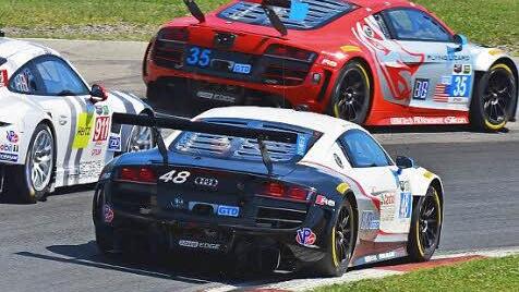 Der Kirchleuser Christopher Haase im Audi R8 LMS (vorne) hält in der USCC-Rennserie Kontakt zu den Spitzenplätzen. Foto: Manfred Wolf
