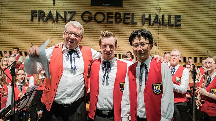 Impressionen vom Weihnachtskonzert in der Franz-Goebel-HalleFoto: Jochen Berger