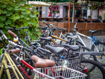 Stadt W&uuml;rzburg sagt Fahrrad-Dauerparkern den Kampf an