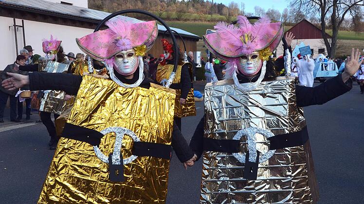 Faschingszug Rosenmontag in Waldfenster Foto: Peter Rauch