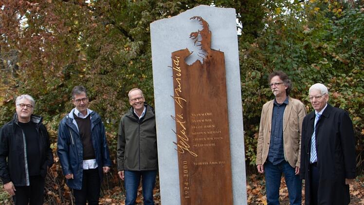 Würzburg erhält Jehuda-Amichai-Denkmal - "markant und höchst gelungen"