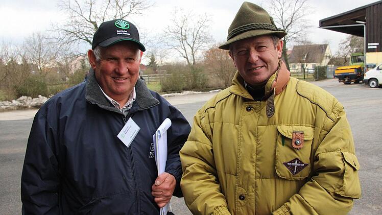 Oswald Behl und Norbert Dazian vom Bayerischen Bauernverband sind schon seit vielen Jahren als Prüfer tätig. Fotos: Carmen Schmitt