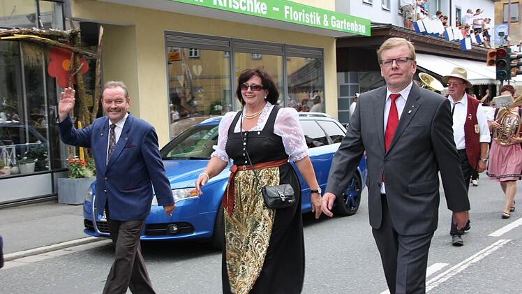 Altbürgermeister Gert Bayerlein, Zweite Bürgermeisterin Eva Jahn und Dritter Bürgermeister Hubert Bischoff (von links)