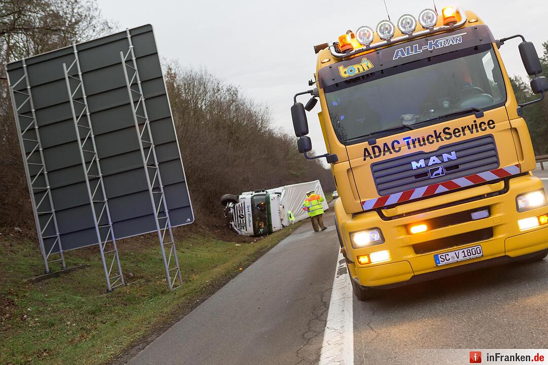 Zwei Schwerverletzte nach Unfall auf der A73