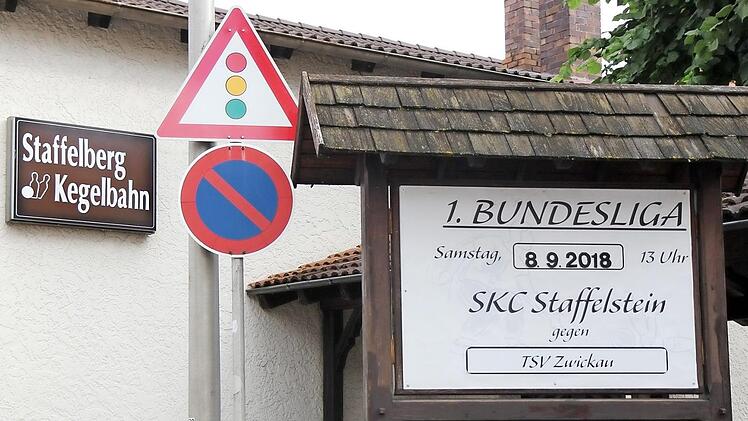 Die Ampel steht auf Grün: In drei Wochen beginnt bereits die Saison in der Kegel-Bundesliga. Der SKC Staffelstein startet mit einem Heimspiel gegen Zwickau auf der Staffelberg-Kegelbahn. Foto: Udo Schilling