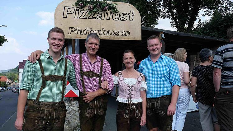 Die Lederhosen gaben dem Stammtisch seinen Namen.Gerd Schaar