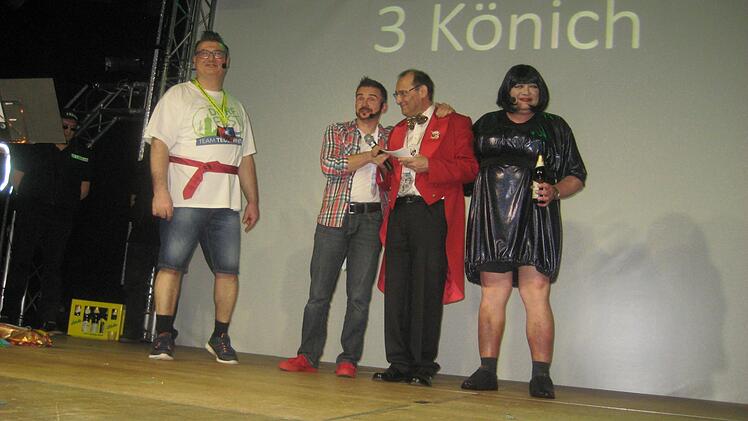 Immer gut drauf, die 3 K&ouml;nich. Foto: Paul Hader