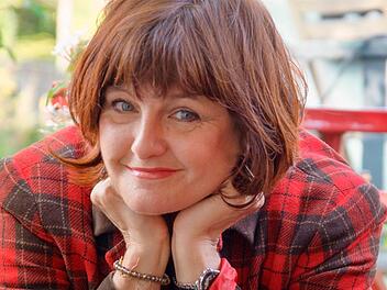 Annette Dittert Annette Dittert berichtete bis Ende des letzten Jahres für die ARD aus London.