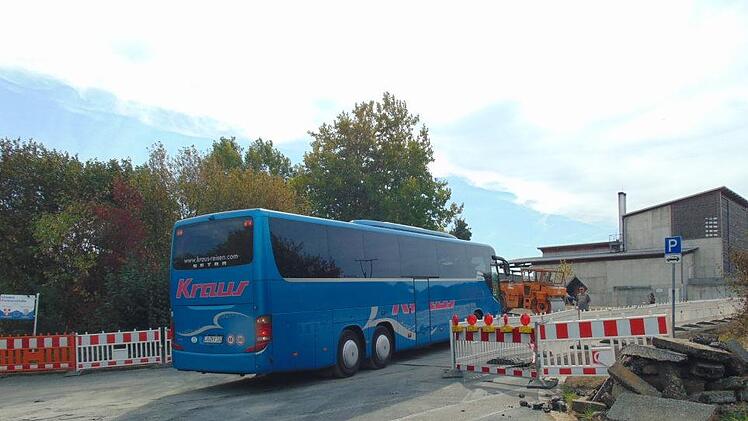 Die Einfahrt zu den Bushaltestellen an der Haupt- und Realschule Gräfenberg Foto: Petra Malbrich