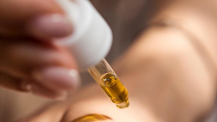 Mithilfe von Vitamin E können Narben gepflegt und die Wundheilung gefördert werden.
