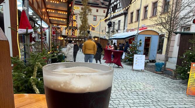 Glührosé und heißes Bier: Das ist neu am Weihnachtsmarkt