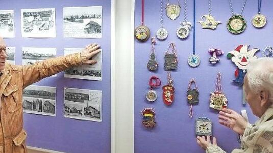 Viele Bilder aus der Geschichte Hellingens und interessante Objekte gibt es bei der Schau zu sehen.  Foto: sn